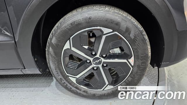 Kia Niro 2025 — ფოტო 5/20