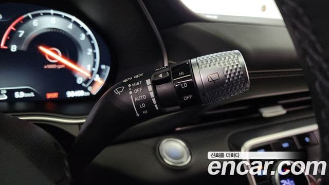 Genesis GV80 2021 — ფოტო 14/20