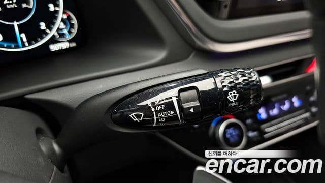 Hyundai Sonata 2021 — ფოტო 16/20