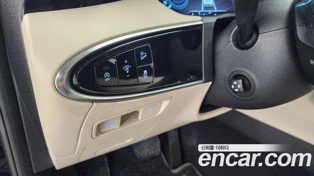 Genesis GV70 2022 — Şəkil 14/20