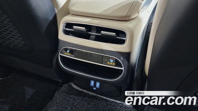Genesis GV70 2022 — Şəkil 18/20