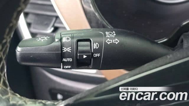 Kia Seltos 2021 — ფოტო 17/20