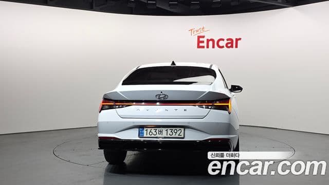 Hyundai The New Avante Hybrid 2021 — ფოტო 1/20