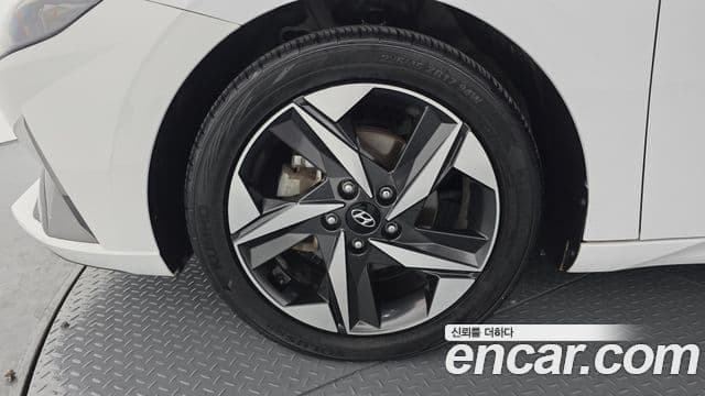 Hyundai The New Avante Hybrid 2021 — ფოტო 18/20