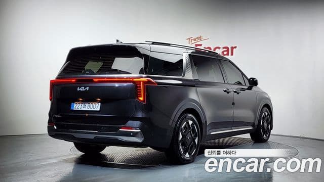 Kia Carnival 2025 — Şəkil 2/20