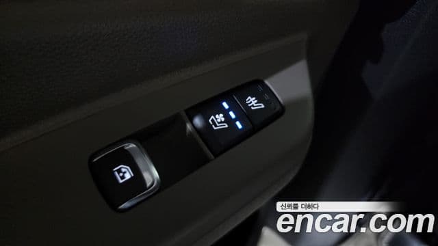 Kia Carnival 2025 — Şəkil 19/20