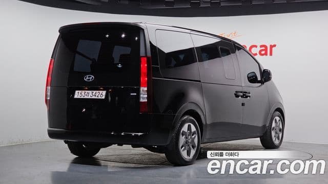 Hyundai Staria 2024 — ფოტო 14/20