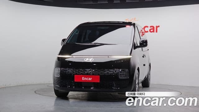 Hyundai Staria 2024 — ფოტო 16/20