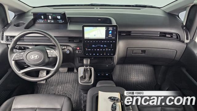 Hyundai Staria 2024 — ფოტო 10/20