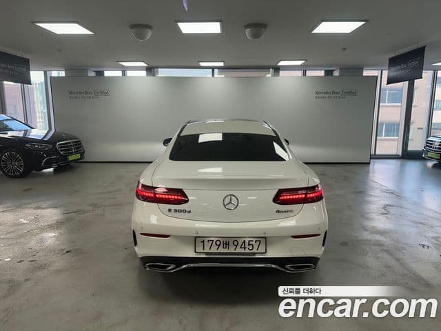 Mercedes-Benz E-Class 2023 — Фото 3/17