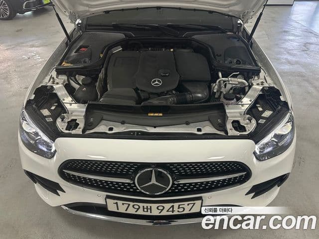Mercedes-Benz E-Class 2023 — Фото 5/17
