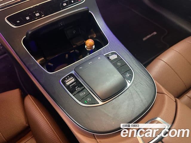 Mercedes-Benz E-Class 2023 — Фото 12/17