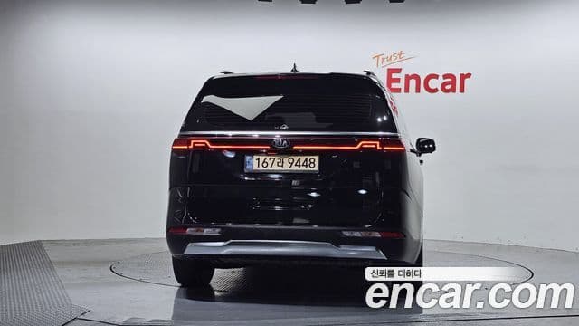 Kia Carnival 2021 — Фото 4/20