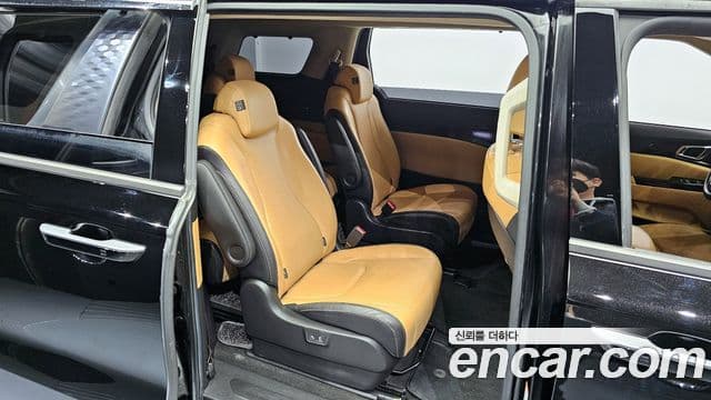 Kia Carnival 2021 — Фото 12/20