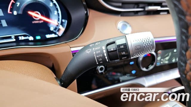 Genesis GV70 2022 — Şəkil 16/20