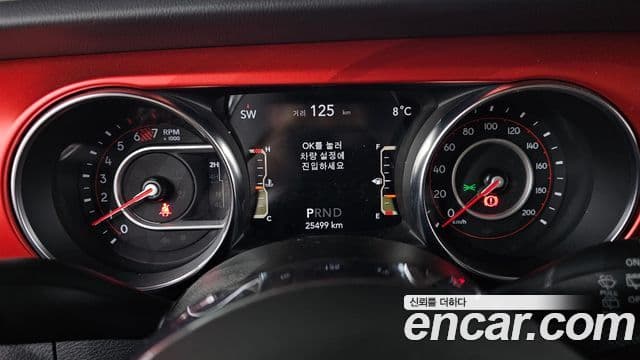 Jeep Wrangler 2021 — Фото 8/20