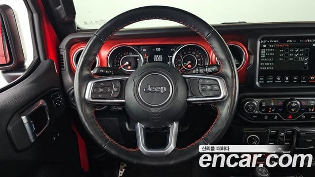 Jeep Wrangler 2021 — Фото 13/20