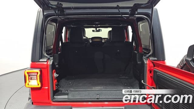 Jeep Wrangler 2021 — Фото 20/20