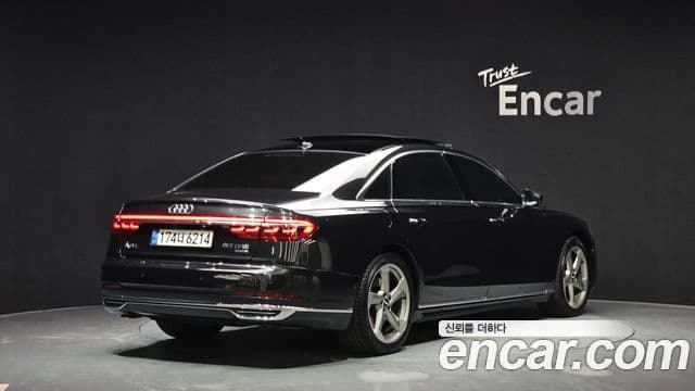 Audi A8 2018 — Şəkil 8/20