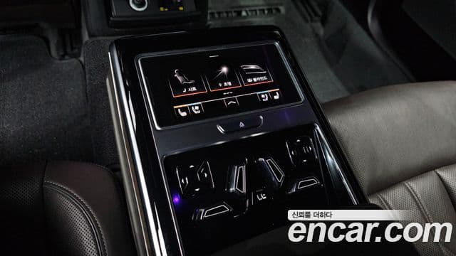 Audi A8 2018 — Şəkil 19/20