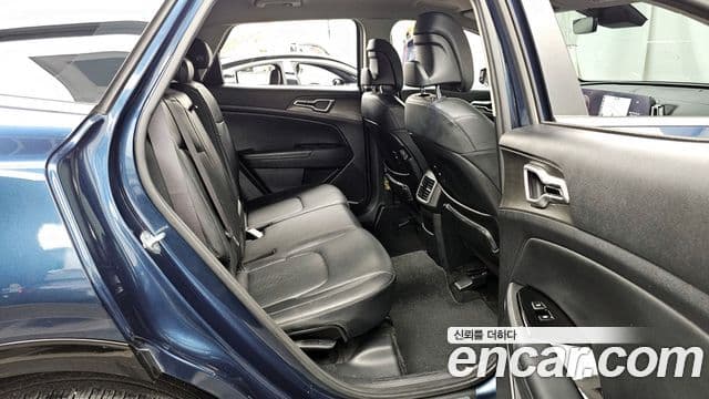 Kia Sportage 2023 — фото 12 из 20