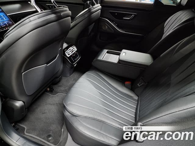 Mercedes-Benz S-Class 2022 — Photo 7/20