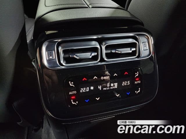 Mercedes-Benz S-Class 2022 — Photo 15/20