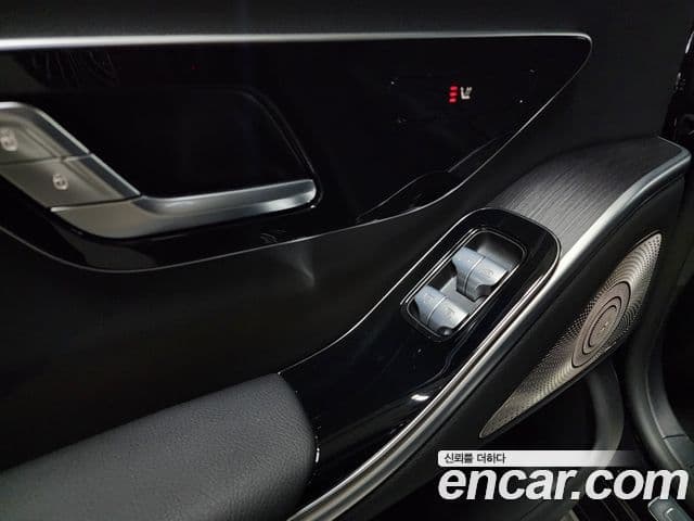 Mercedes-Benz S-Class 2022 — Photo 16/20