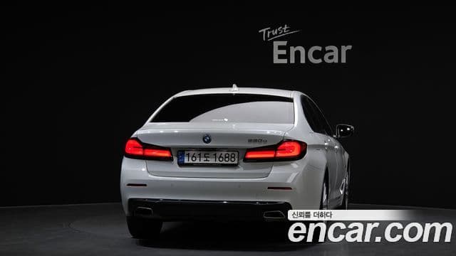 BMW 5 Series 2022 — фото 4 из 20
