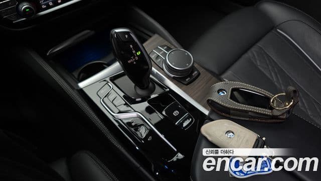 BMW 5 Series 2022 — фото 9 из 20