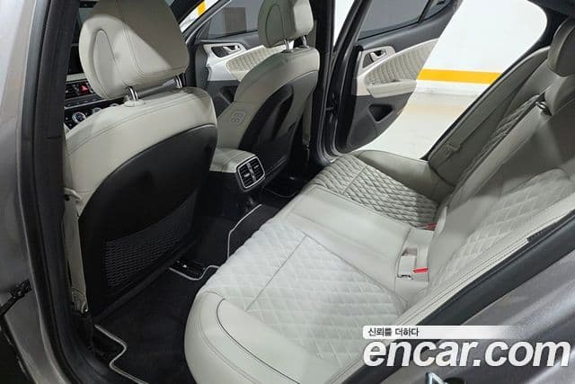 Genesis G70 2022 — фото 15 из 20