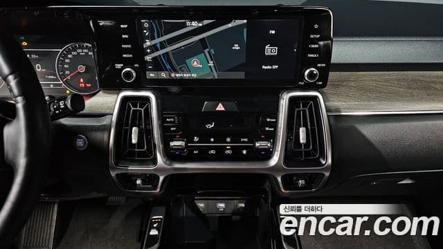 Kia Sorento 2021 — Şəkil 17/20