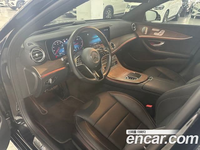 Mercedes-Benz E-Class 2021 — ფოტო 10/17