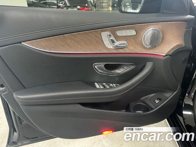 Mercedes-Benz E-Class 2021 — ფოტო 1/17