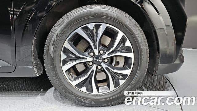 Kia Carnival 2023 — Фото 5/20