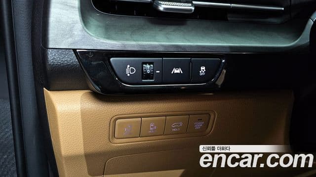 Kia Carnival 2023 — Фото 13/20
