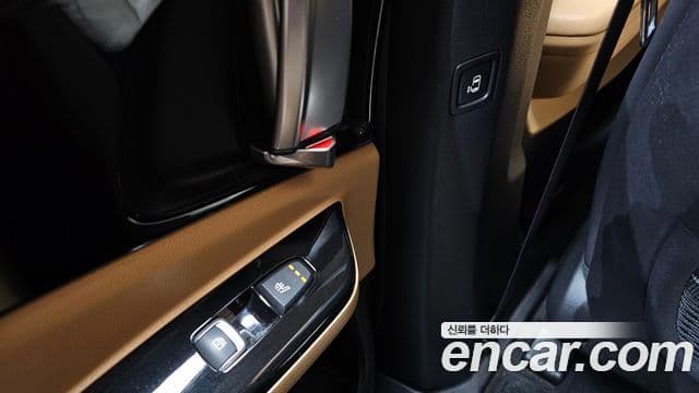 Kia Carnival 2023 — Фото 18/20