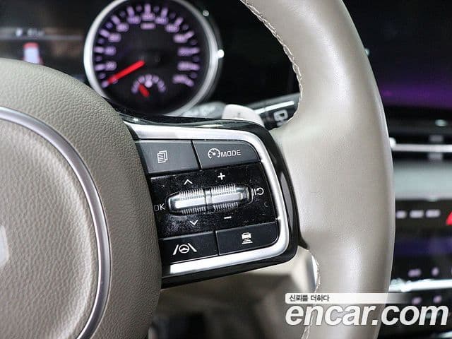 Kia Carnival 2023 — Şəkil 7/20