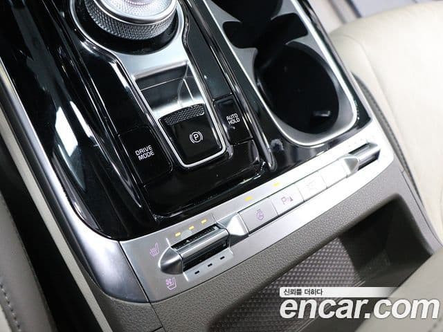 Kia Carnival 2023 — Şəkil 10/20