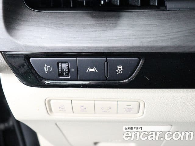 Kia Carnival 2023 — Şəkil 13/20