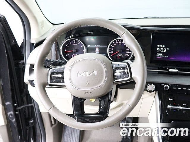 Kia Carnival 2023 — Şəkil 15/20