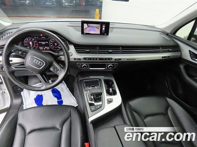 Audi Q7 2019 — ფოტო 9/20