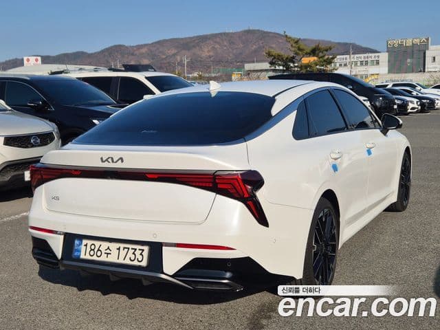 Kia K5 2023 — ფოტო 1/20