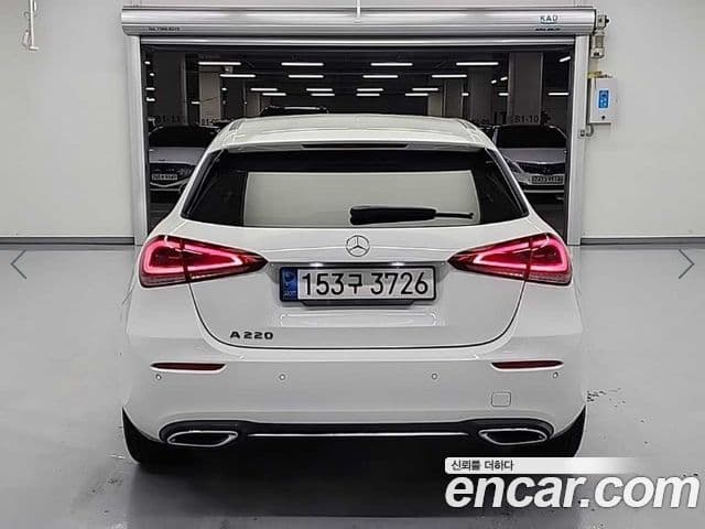 Mercedes-Benz A-Class 2022 — ფოტო 3/19