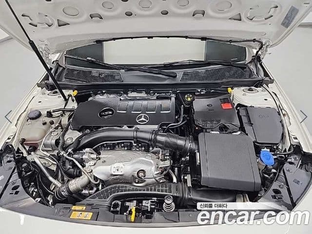 Mercedes-Benz A-Class 2022 — ფოტო 9/19