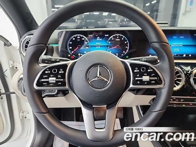 Mercedes-Benz A-Class 2022 — ფოტო 12/19