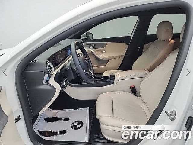 Mercedes-Benz A-Class 2022 — ფოტო 10/19