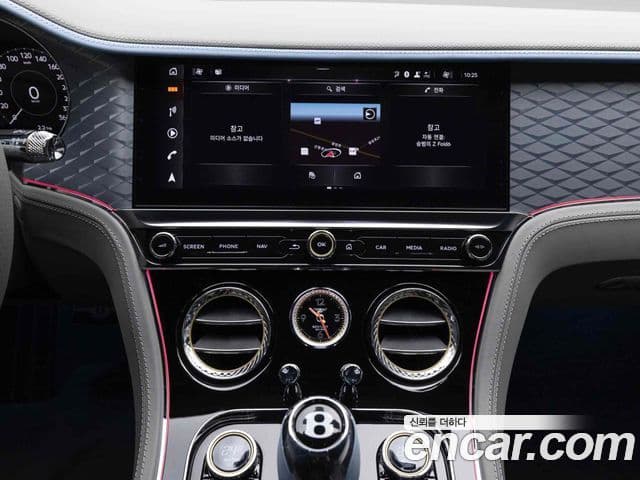 Bentley Continental GT 2025 — Şəkil 12/19