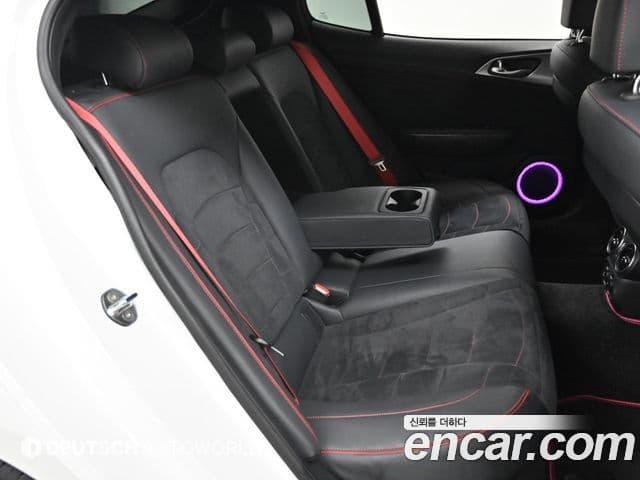 Kia Stinger 2022 — Şəkil 12/20