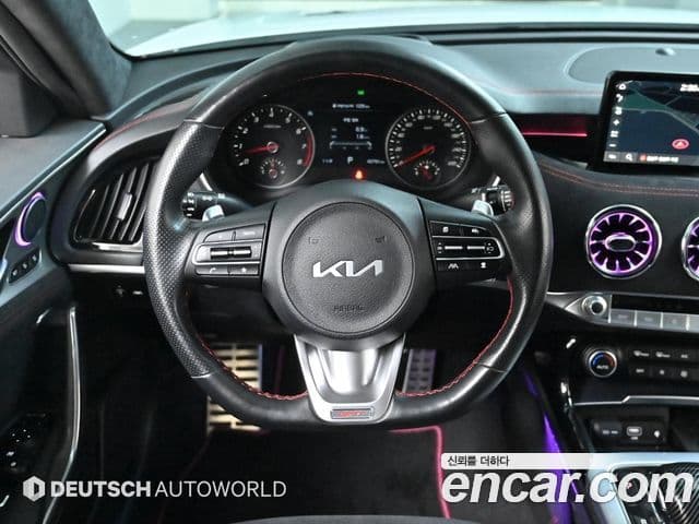 Kia Stinger 2022 — Şəkil 13/20
